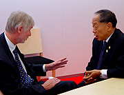 Foreign Minister Erkki Tuomioja met his Chinese counterpart LI Zhaoxing in Helsinki.
