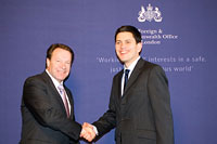 Ministers Ilkka Kanerva and David Miliband. Photo: Tessa Oksanen.