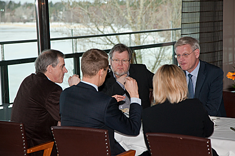 Under lunchen diskuterade utrikesministrarna gemensamma värden på ett gemensamt språk. Foto: Eero Kuosmanen.