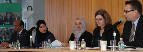 Adurrahman Mohamed Shalgham, Alaa Murabit, Amina Megheirbi, Liesl Gernholz et Jarmo Viinanen.