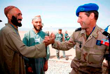 EUPOL:s och den afghanska polisens tjänstemän i Uruzgan. Foto: EUPOL