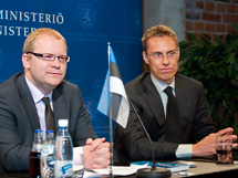 Foreign Ministers Urmas Paet and Alexander Stubb at the press conference.