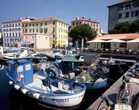 Genovan lähellä sijaitsevan Savonan kaupungin vanha satama-alue. Kuva: EU.