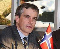 Norges utrikesminister Jonas Gahr Støre berättade att Norge ska intensifiera sitt samarbete med Sverige och Finland.
