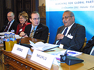 UN Under Secretary General Nitin Desai (right) and Minister Jari Vilén at the Helsinki Conference