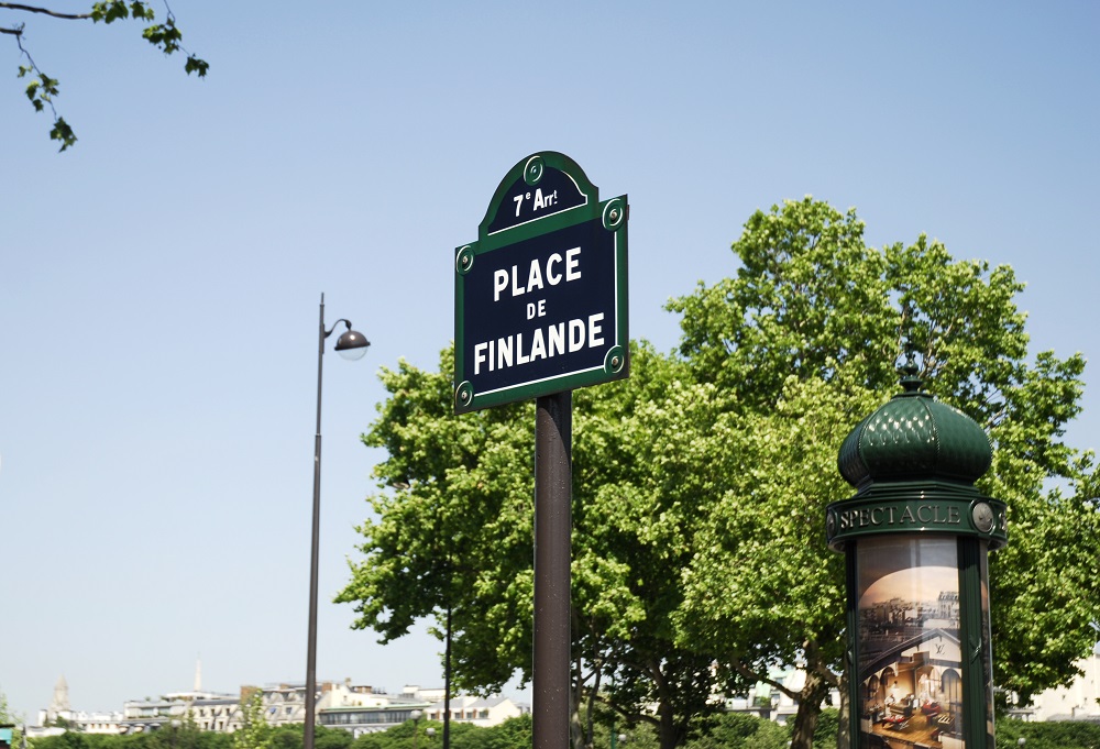Place de Finlande -osoitekyltti.
