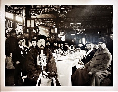 Abendessen in Tso Kung-paos Tempel in Langchow.