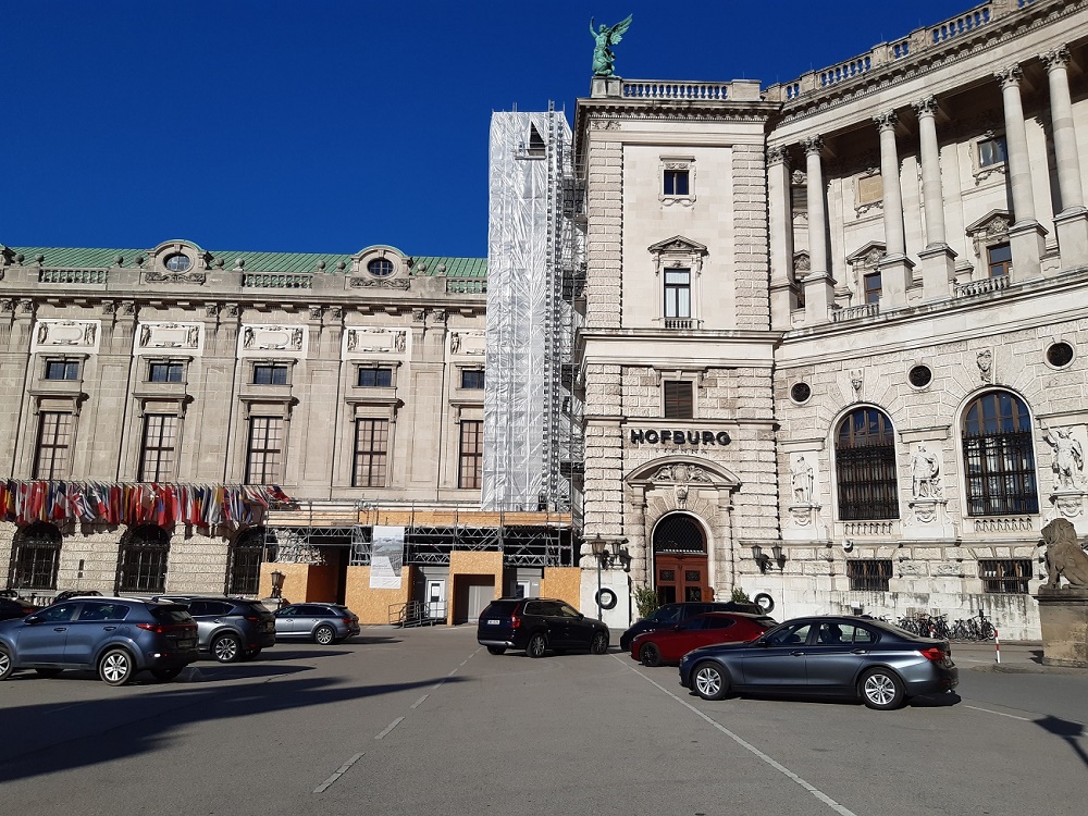 Etyjin pysyvän neuvoston kokoukset pidetään Hofburgissa Wienissä.