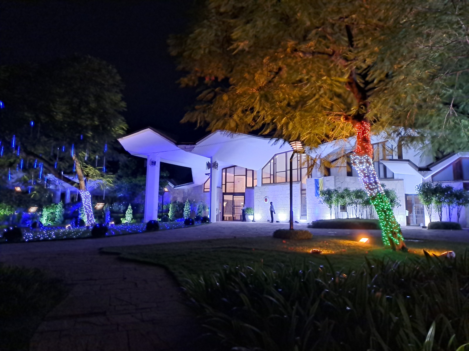 Finnish Embassy in New Delhi lit up in Finnish and Indian flag colours