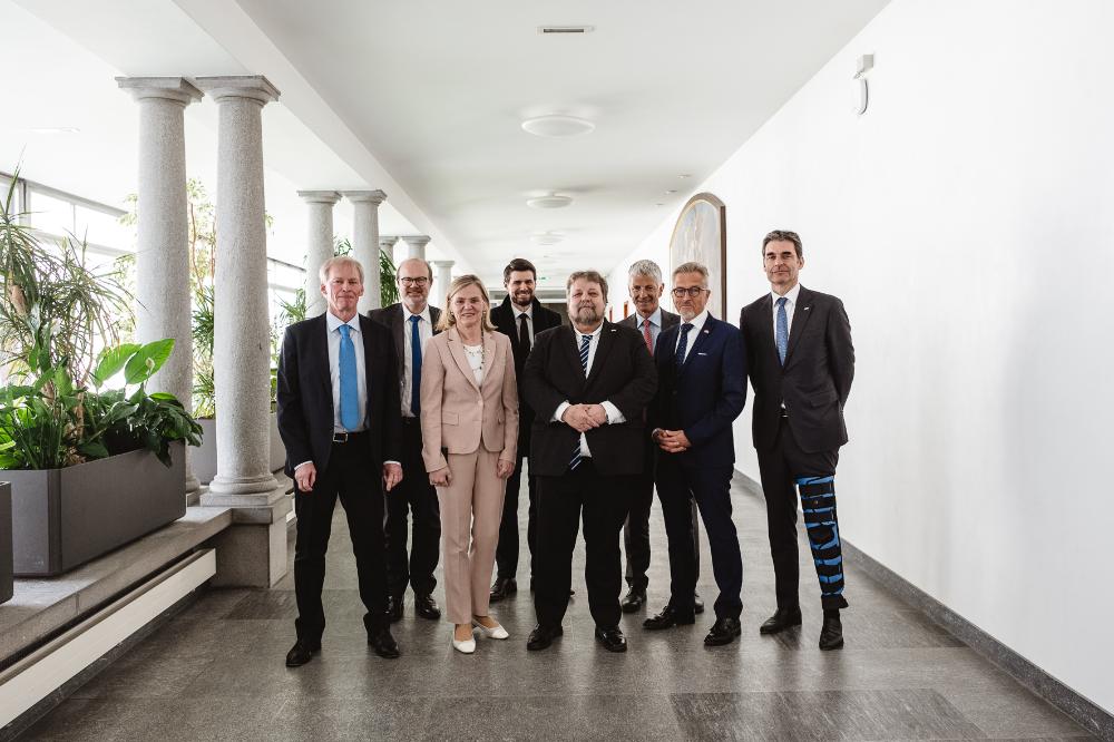 Kuva: Pohjoismaiden suurlähettiläiden vierailu Ticinon kantonin hallituksessa.