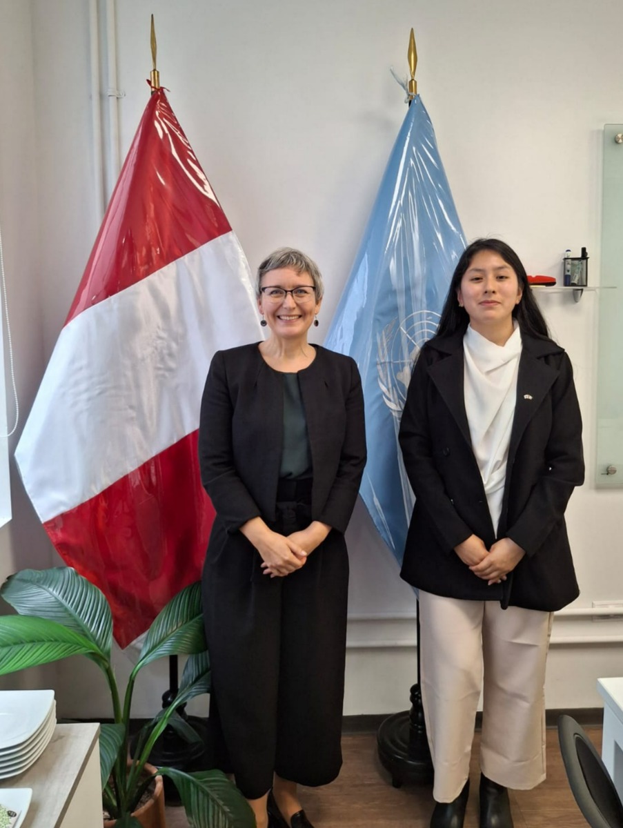 Jane Anttila, Jefa de la Misión Técnica en Perú de la Oficina del Alto Comisionado de ONU para los Derechos Humanos, con Cinthia López
