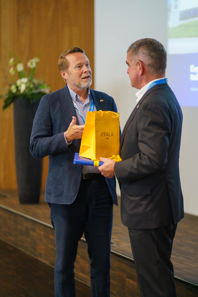 Botschafter Salmimies und Peter Spuhler, Foto Viktor Müller-Hanssen