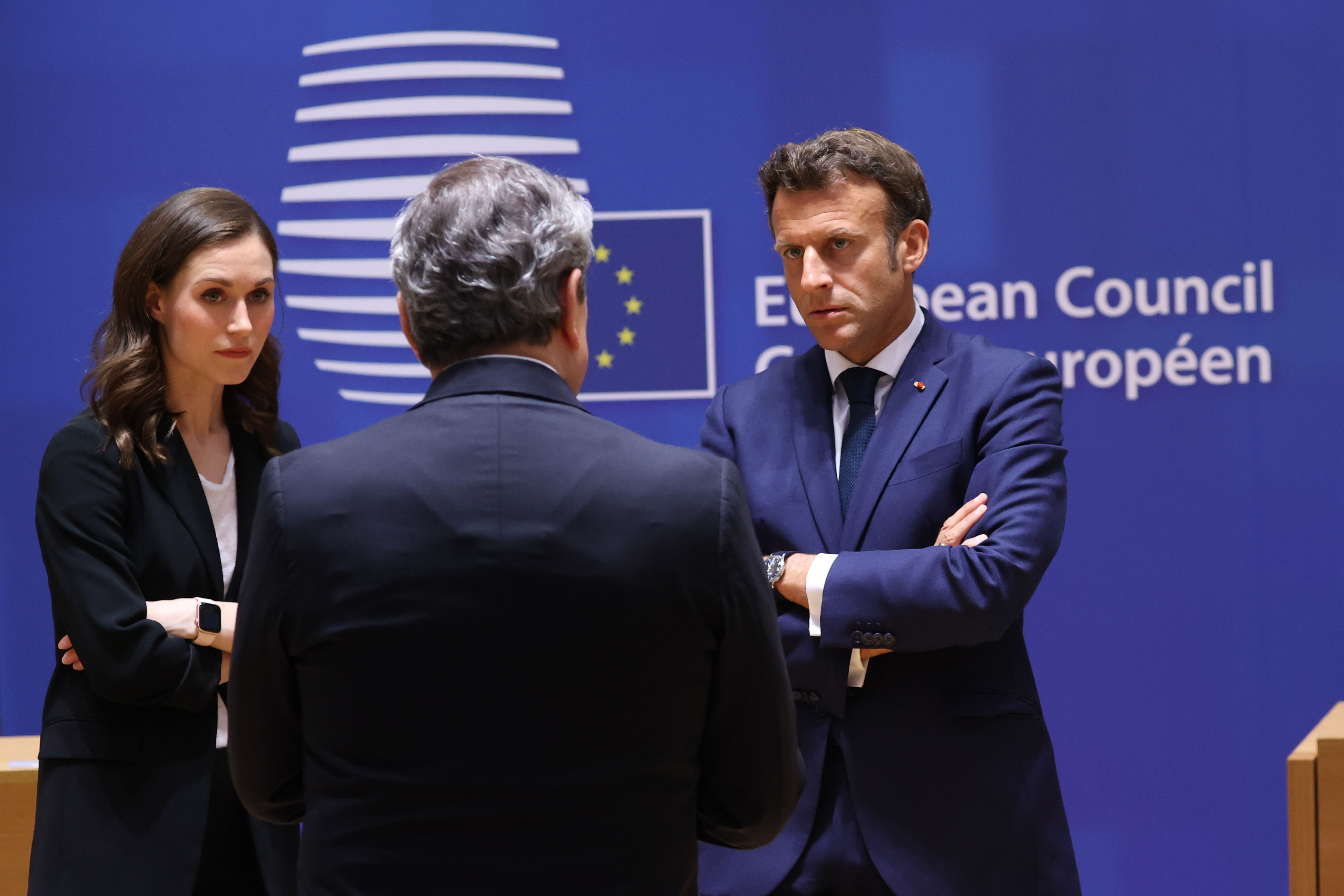 In the picture from right to left: Sanna MARIN, Mario DRAGHI, Emmanuel MACRON 