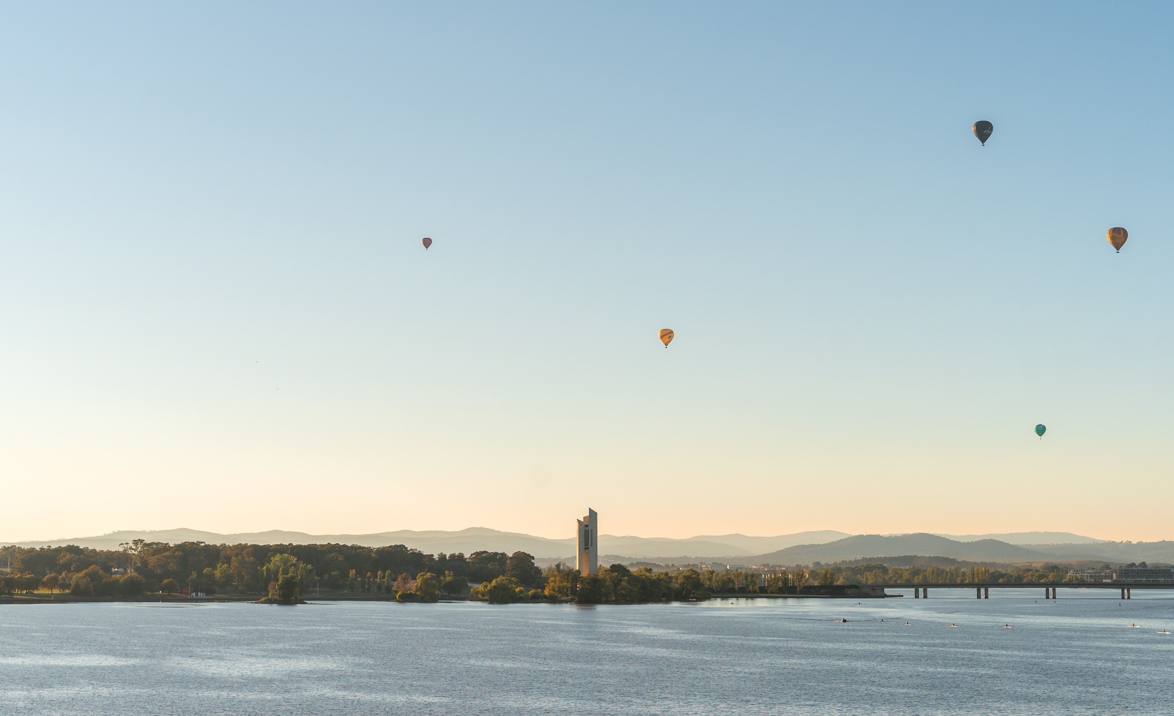 Canberra, Harry Burk, Upsplash