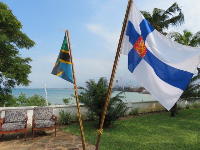 Finnish and Tanzanian flags