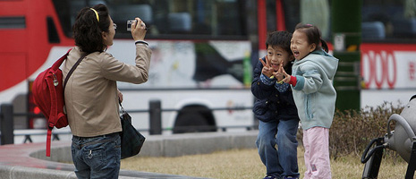 Koreassa on muotia olla äiti skandinaaviseen tyyliin. Kuva: toughkidcst, ccby 2.0