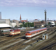 Dieselkalustoa Tampereen asemalla 1960-luvulla. © Suomen Rautatiemuseo. 