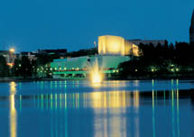 Finlandiahuset designat av Alvar Aalto. (Bild: Visitfinland Imagebank)