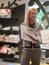 "I have very positive vibes about this shop", Sophia Jansson, niece of Tove, said at the opening. (photo by Tiina Heinilä)