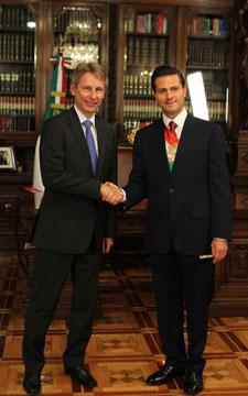 Suurlähettiläs Roy Eriksson jätti valtuuskirjeensä Meksikon presidentille -  Suomi ulkomailla: Meksiko