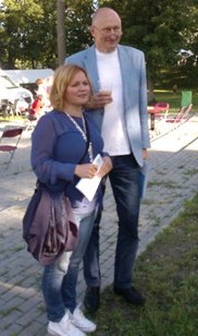 Opetusministerit Krista Kiuru ja Jaak Aaviksoo festivaalialueella. 