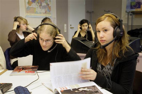Students at Ressu