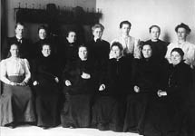 The 13 of 19 women elected to Parliament in 1907 (Photo: Helsinki City Museum)