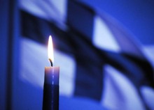 Vela e bandeira da Finlandia