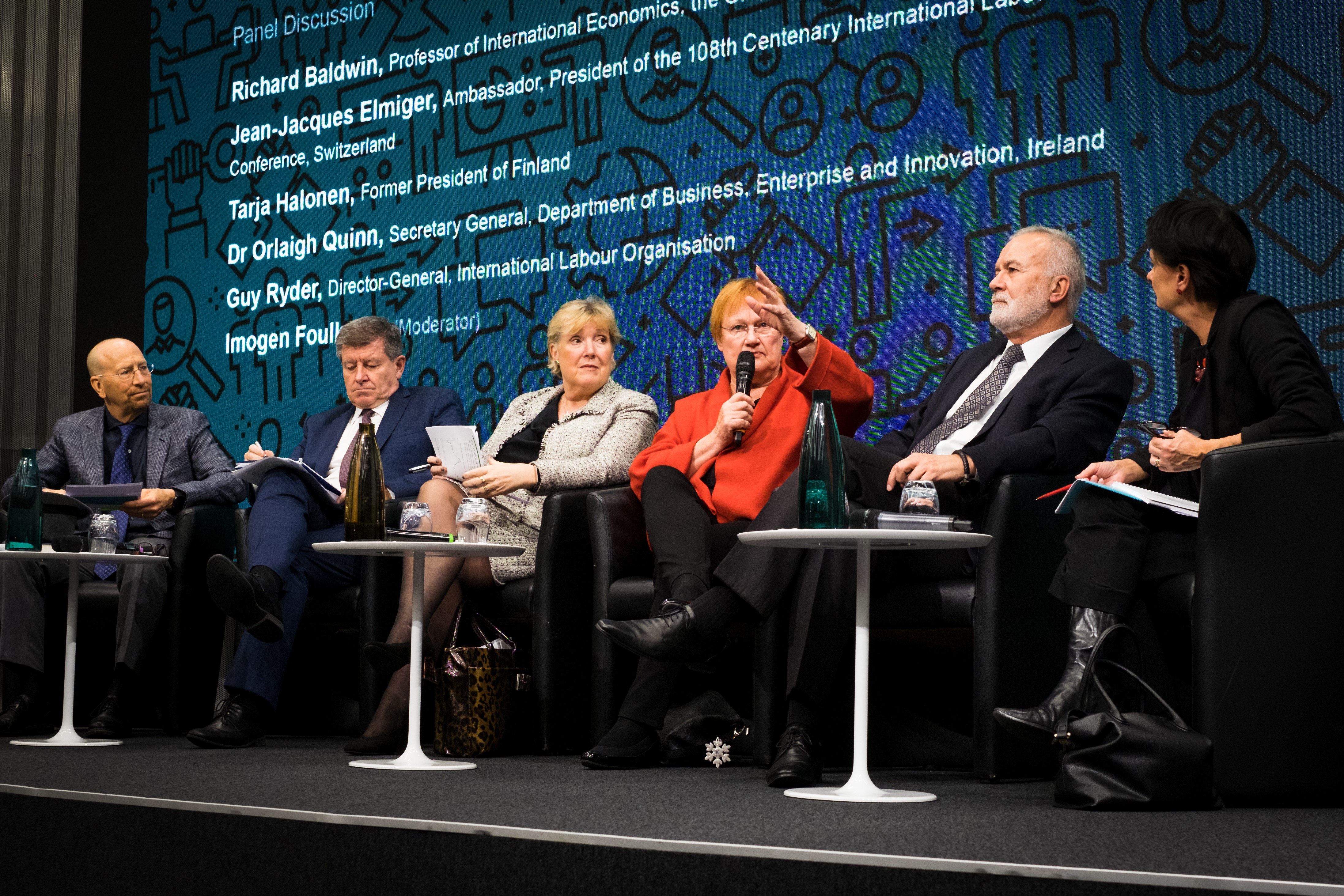 Presidentti Tarja Halonen osallistuu 'Future of Work Summit' paneelikeskusteluun Genevessä.